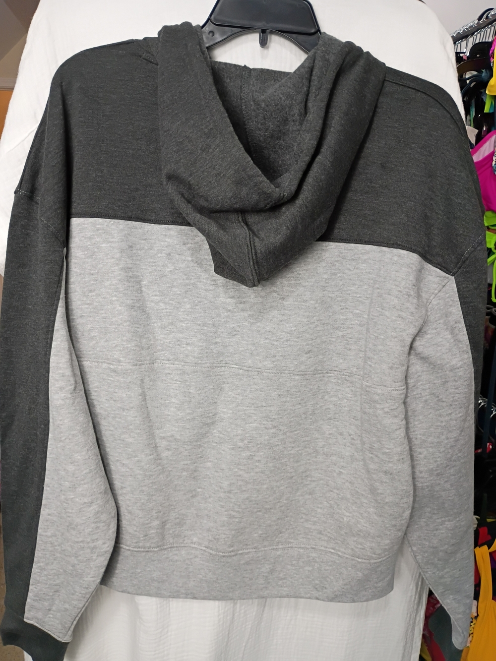Team Apparel Carolina Panthers Gray and Black Colorblock Hoodie - SIZE Lg NWT - Picture 3 of 6